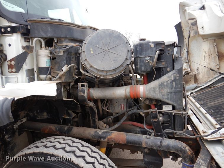 image for item IM9775 2006 International 7600  water truck