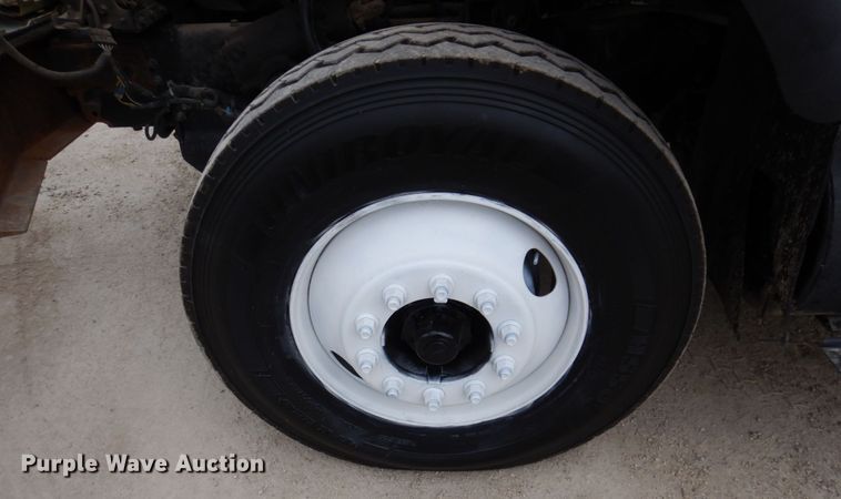 image for item IM9775 2006 International 7600  water truck