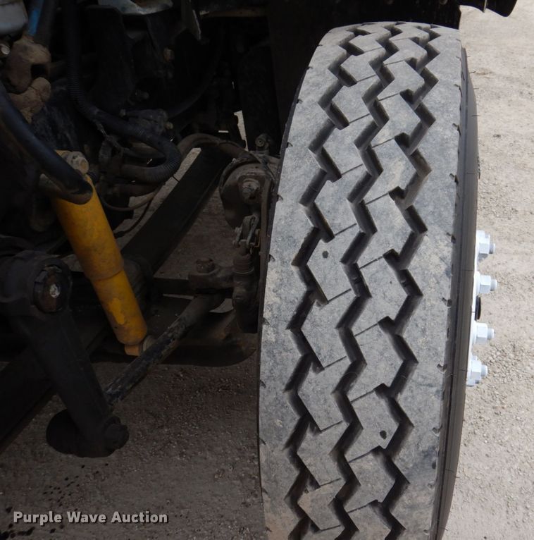 image for item IM9775 2006 International 7600  water truck