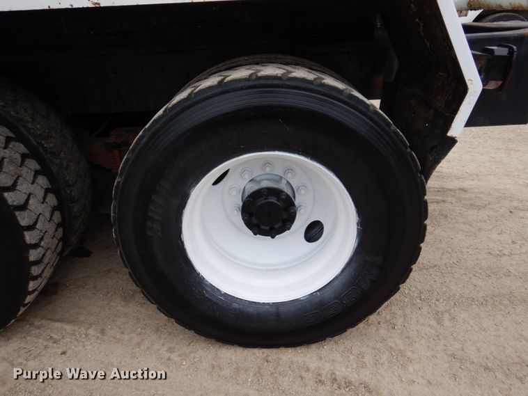 image for item IM9775 2006 International 7600  water truck