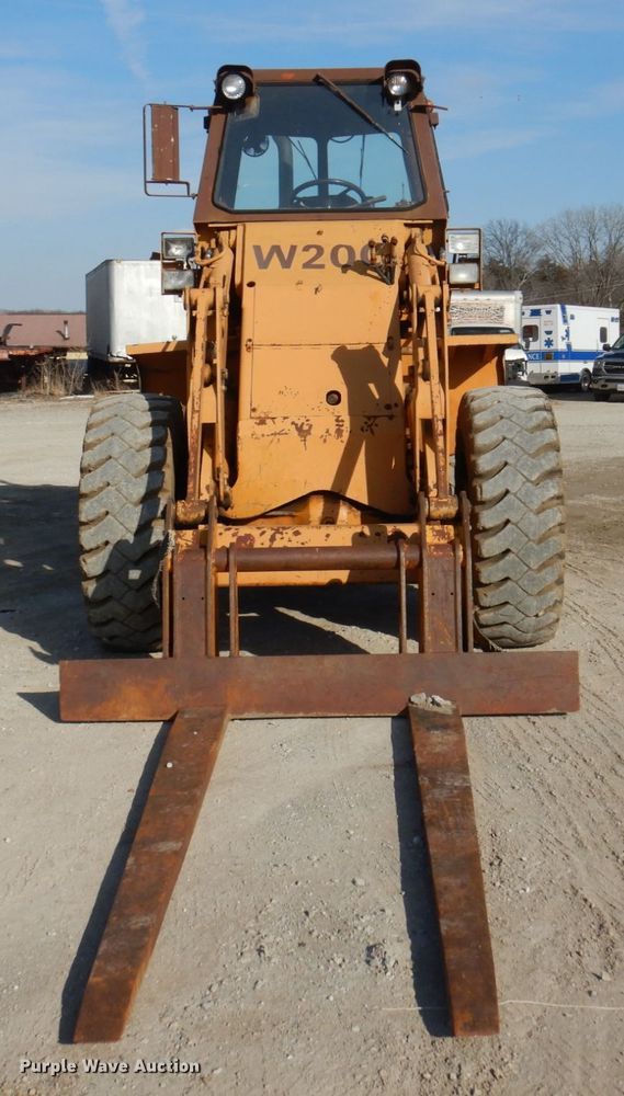image for item IM9832 1987 Case W20C  wheel loader