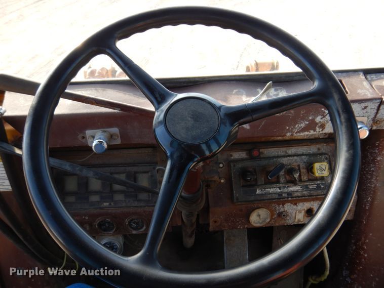 image for item IM9832 1987 Case W20C  wheel loader