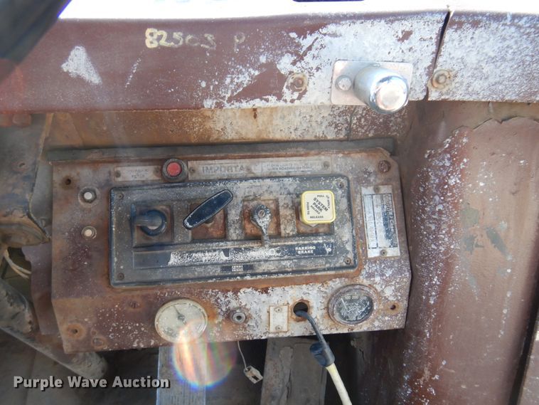 image for item IM9832 1987 Case W20C  wheel loader