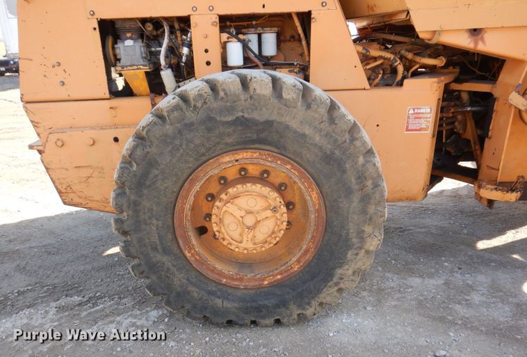 image for item IM9832 1987 Case W20C  wheel loader