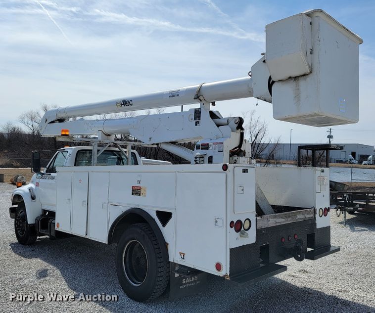 image for item JE9906 1997 Ford F800  bucket truck