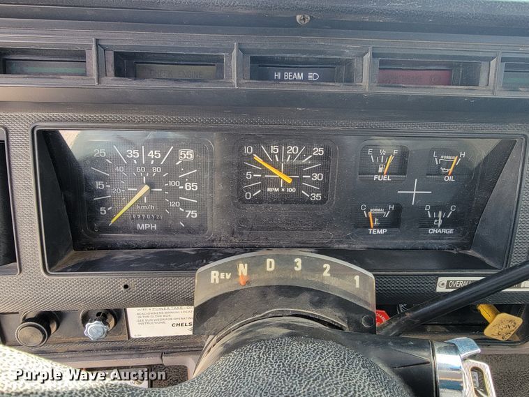 image for item JE9906 1997 Ford F800  bucket truck