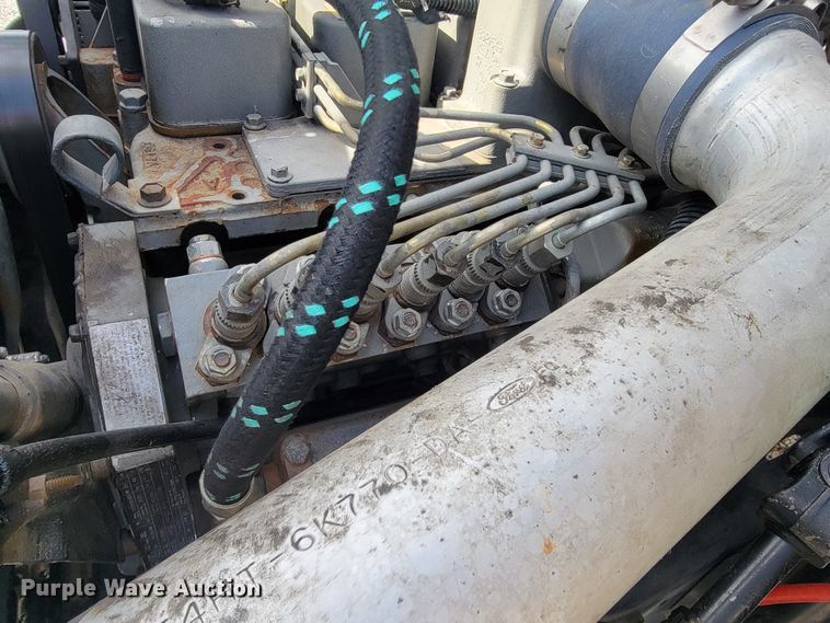 image for item JE9906 1997 Ford F800  bucket truck