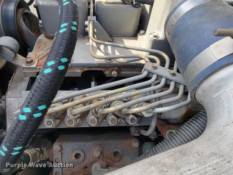 image for item JE9906 1997 Ford F800  bucket truck