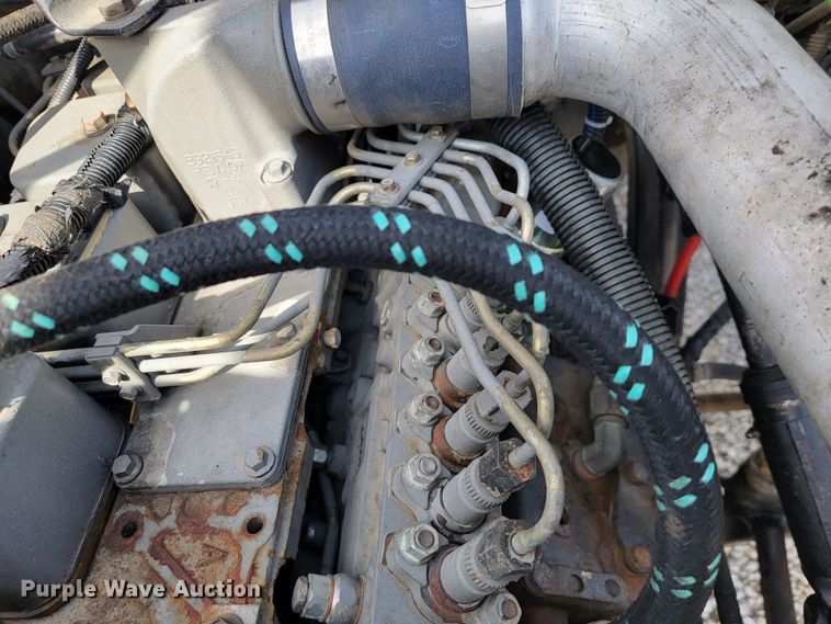 image for item JE9906 1997 Ford F800  bucket truck