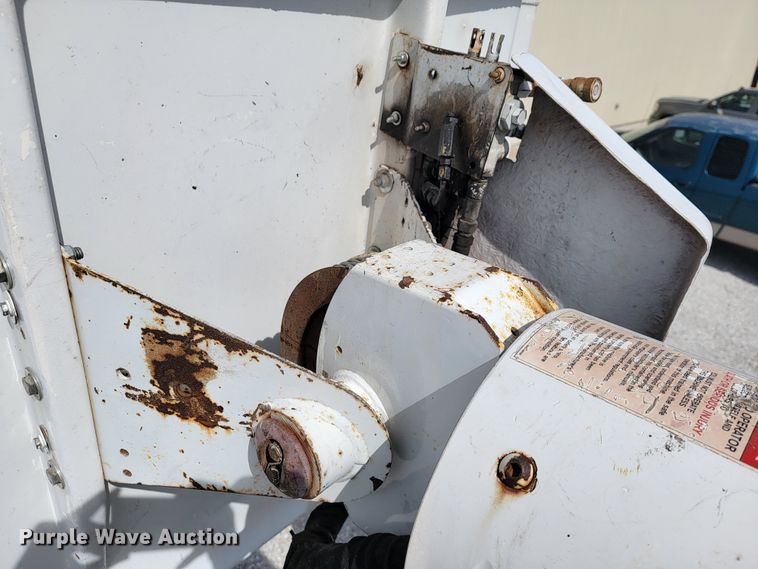 image for item JE9906 1997 Ford F800  bucket truck