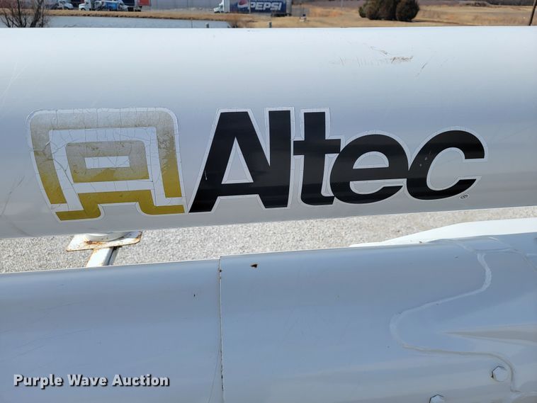 image for item JE9906 1997 Ford F800  bucket truck