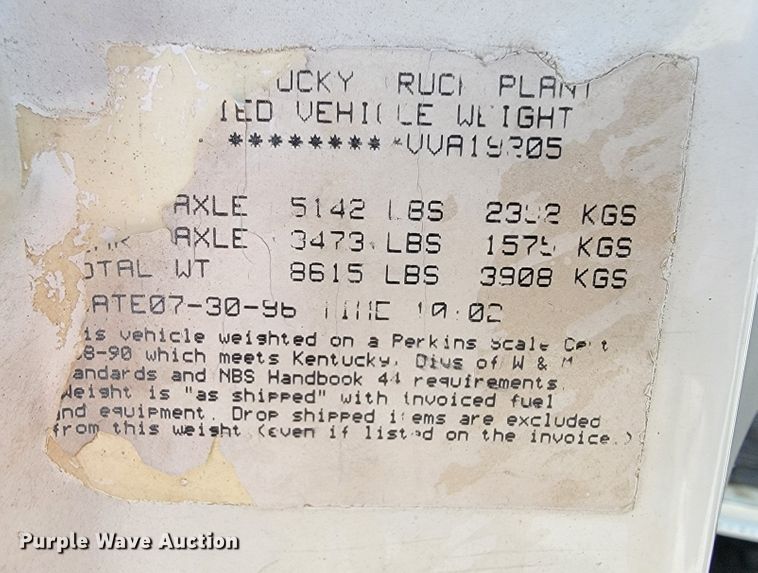 image for item JE9906 1997 Ford F800  bucket truck