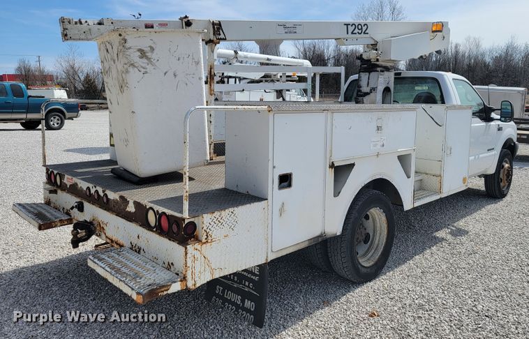 image for item JE9919 1999 Ford F450 Super Duty XL  bucket truck