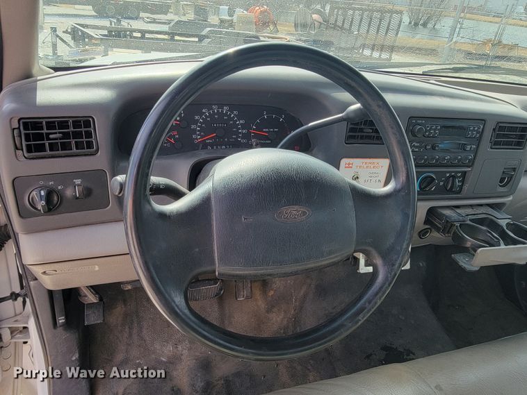 image for item JE9919 1999 Ford F450 Super Duty XL  bucket truck