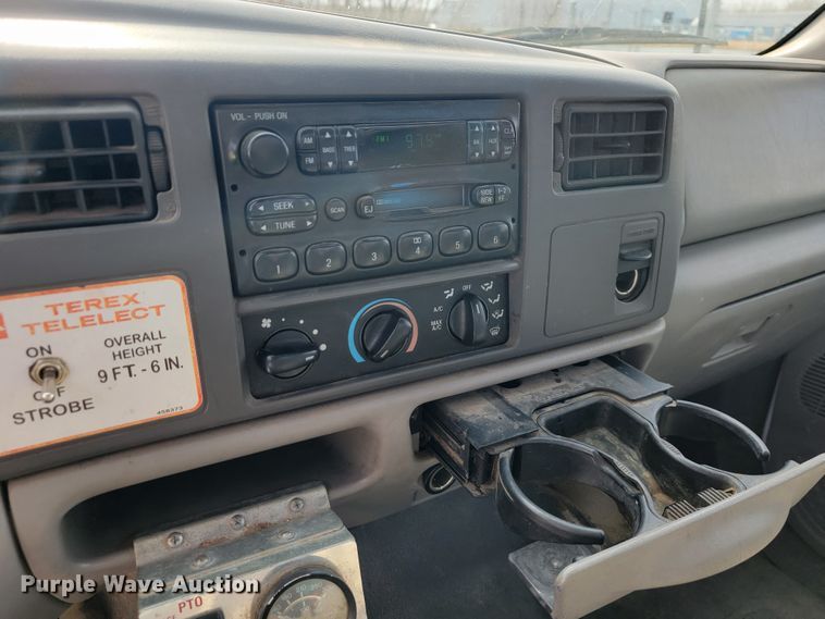 image for item JE9919 1999 Ford F450 Super Duty XL  bucket truck