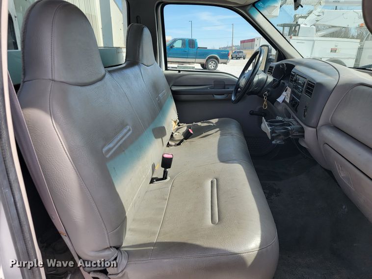 image for item JE9919 1999 Ford F450 Super Duty XL  bucket truck