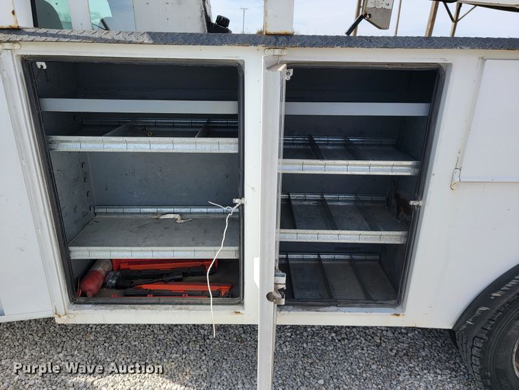 image for item JE9919 1999 Ford F450 Super Duty XL  bucket truck