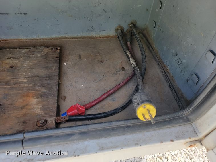 image for item JE9919 1999 Ford F450 Super Duty XL  bucket truck