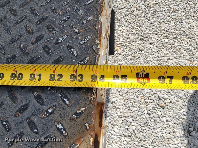 image for item JE9919 1999 Ford F450 Super Duty XL  bucket truck