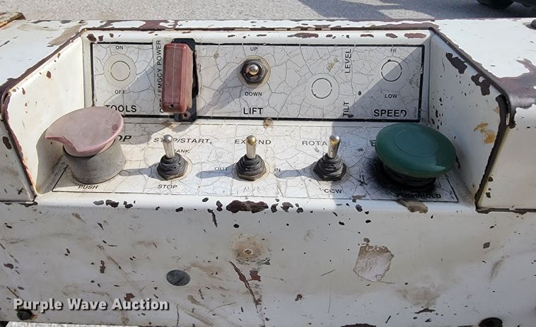 image for item JE9919 1999 Ford F450 Super Duty XL  bucket truck