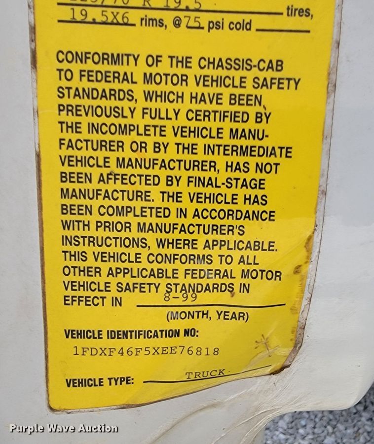 image for item JE9919 1999 Ford F450 Super Duty XL  bucket truck