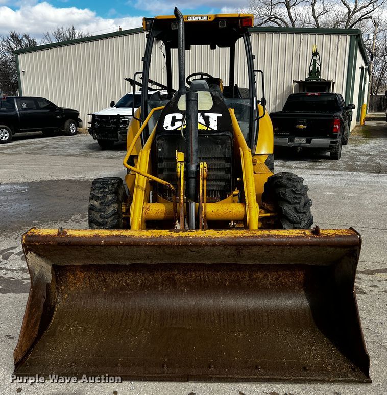 image for item JH9332 2008 Caterpillar 414E  landscape tractor