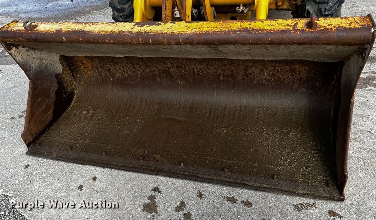 image for item JH9332 2008 Caterpillar 414E  landscape tractor