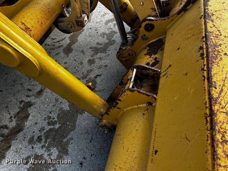 image for item JH9332 2008 Caterpillar 414E  landscape tractor