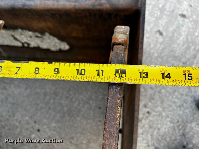 image for item JH9332 2008 Caterpillar 414E  landscape tractor