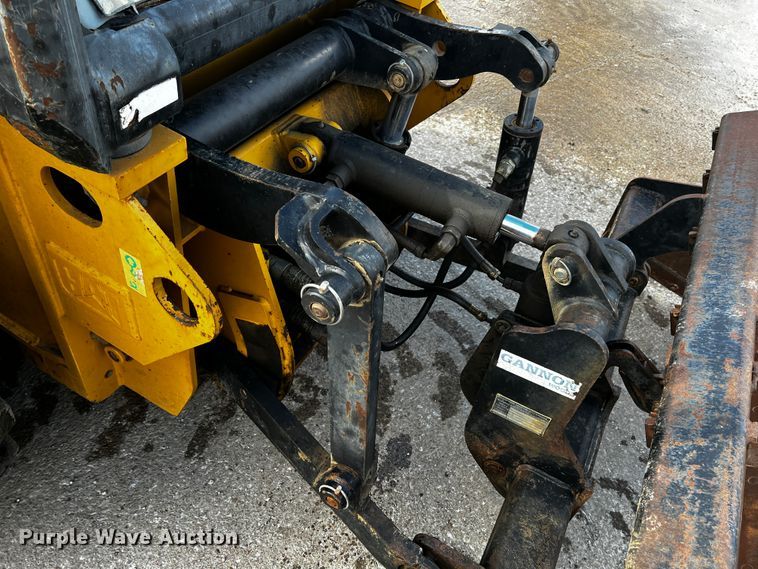 image for item JH9332 2008 Caterpillar 414E  landscape tractor