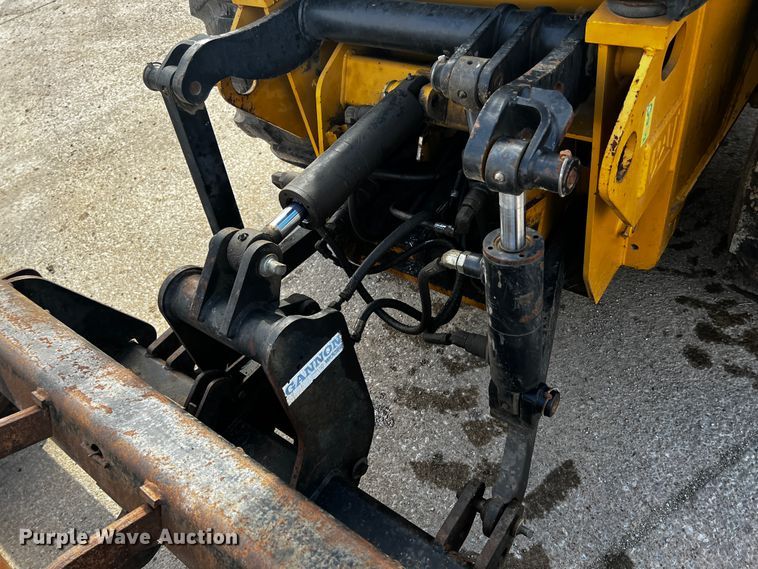 image for item JH9332 2008 Caterpillar 414E  landscape tractor