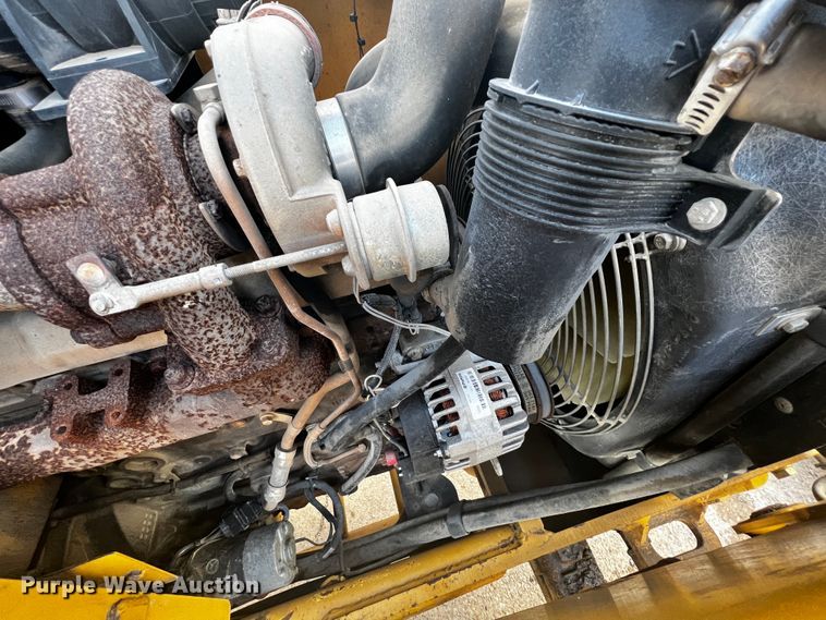 image for item JH9332 2008 Caterpillar 414E  landscape tractor