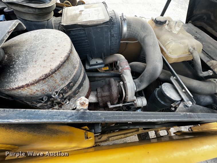 image for item JH9332 2008 Caterpillar 414E  landscape tractor