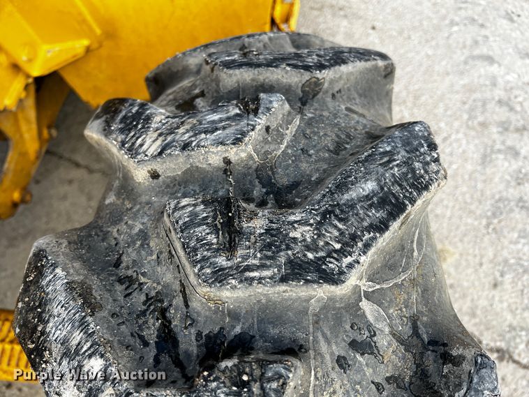 image for item JH9332 2008 Caterpillar 414E  landscape tractor