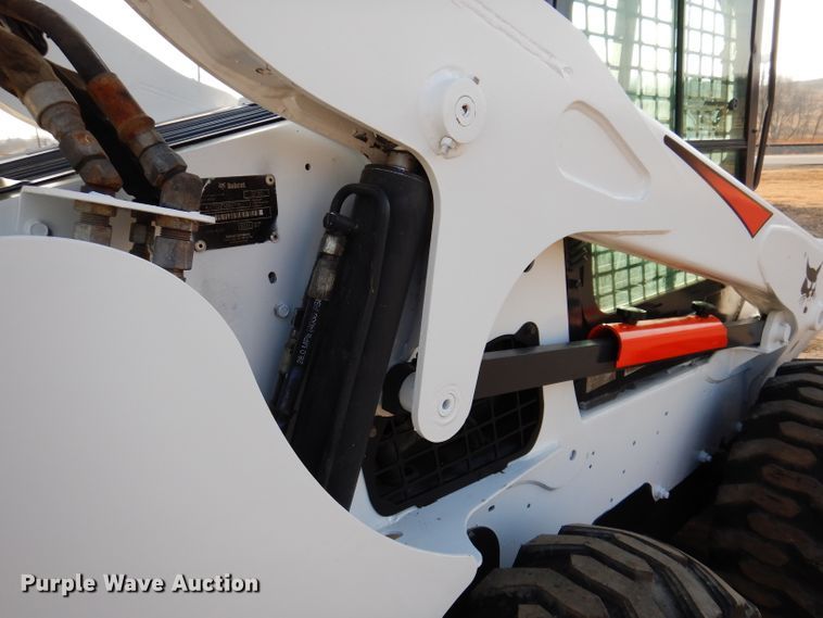 image for item JK9540 2013 Bobcat S750  skid steer loader