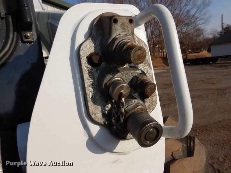 image for item JK9540 2013 Bobcat S750  skid steer loader