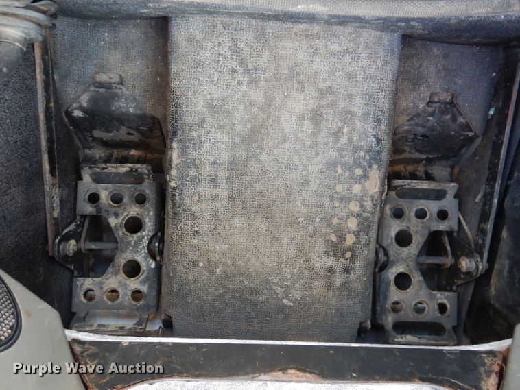 image for item JK9540 2013 Bobcat S750  skid steer loader