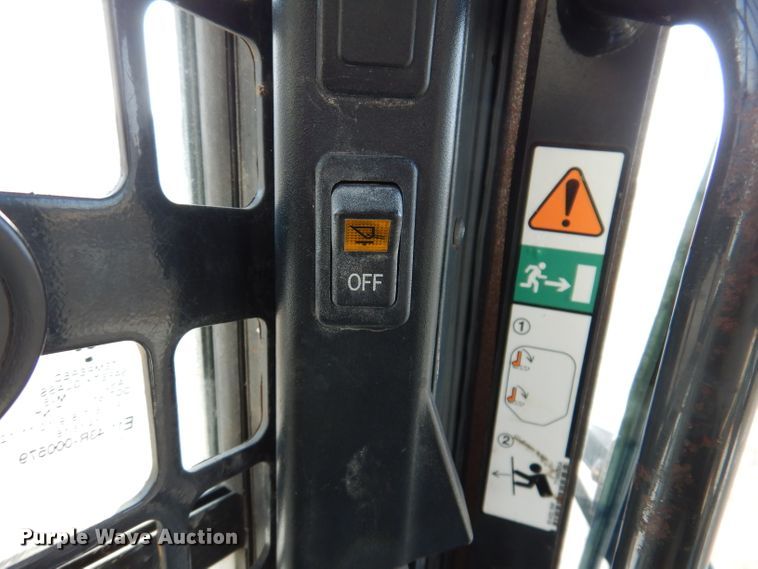 image for item JK9540 2013 Bobcat S750  skid steer loader