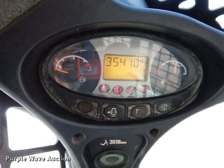 image for item JK9540 2013 Bobcat S750  skid steer loader