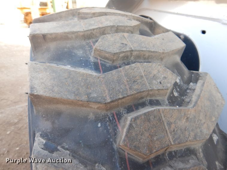 image for item JK9540 2013 Bobcat S750  skid steer loader