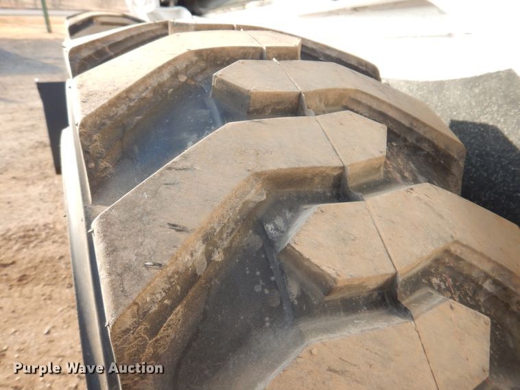 image for item JK9540 2013 Bobcat S750  skid steer loader