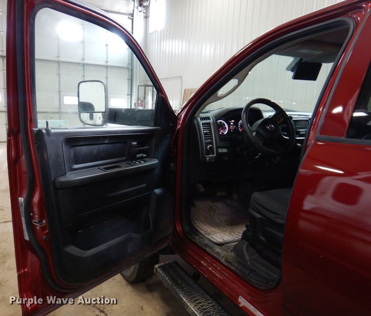 image for item JK9543 2015 Dodge Ram 5500HD  Crew Cab truck cab and chassis