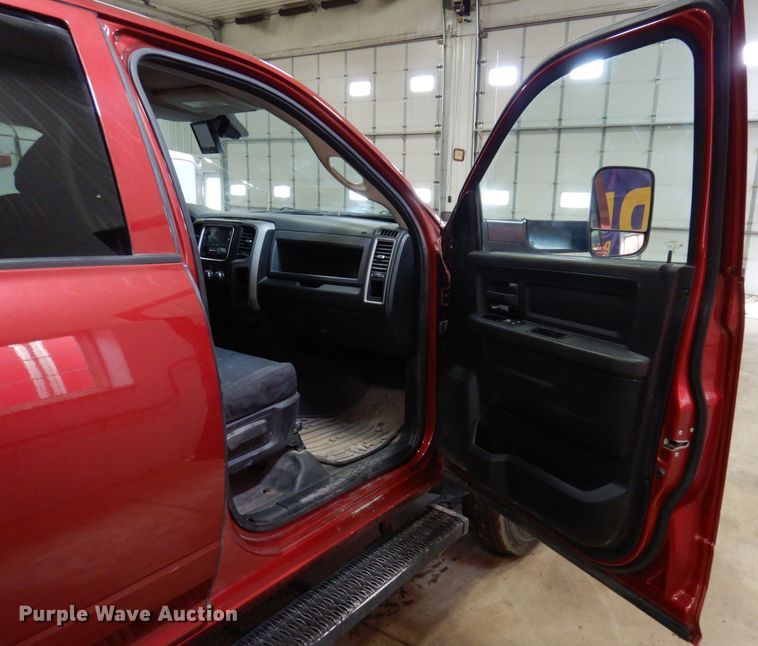 image for item JK9543 2015 Dodge Ram 5500HD  Crew Cab truck cab and chassis