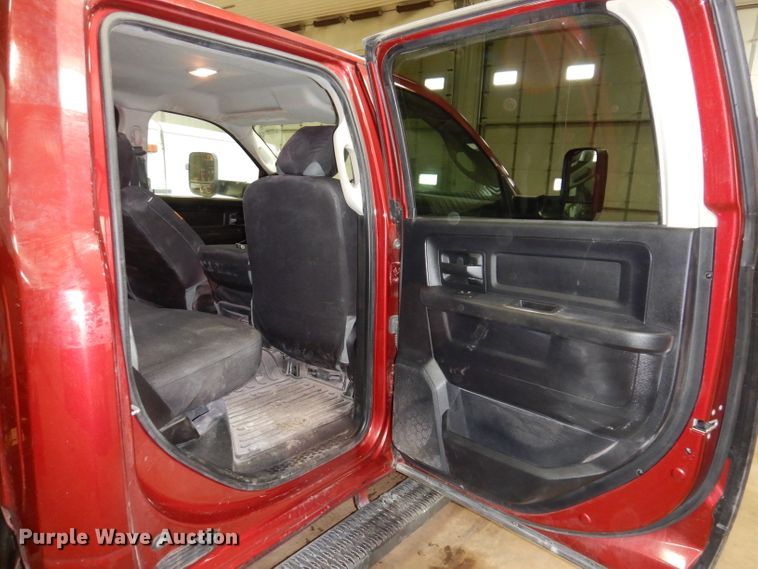 image for item JK9543 2015 Dodge Ram 5500HD  Crew Cab truck cab and chassis