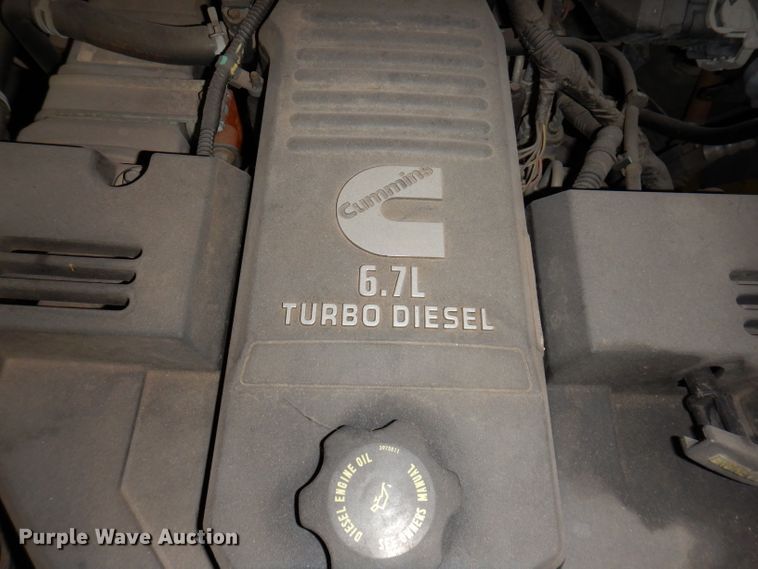 image for item JK9543 2015 Dodge Ram 5500HD  Crew Cab truck cab and chassis