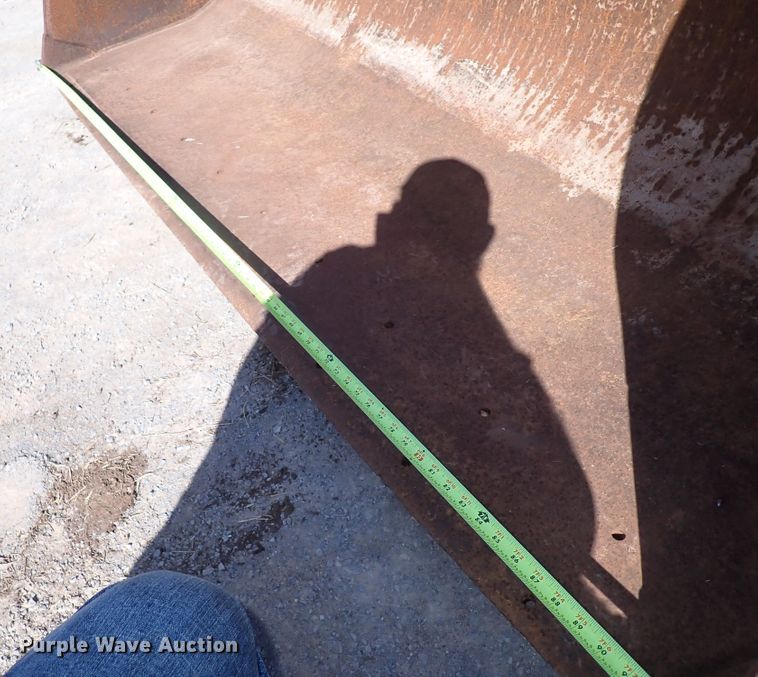 image for item JO9641 Loader bucket