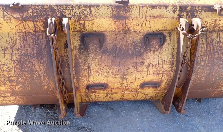 image for item JO9641 Loader bucket