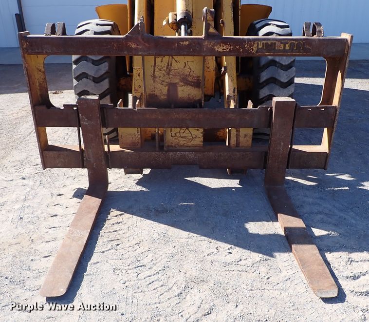 image for item JO9642 1980 John Deere 444  wheel loader