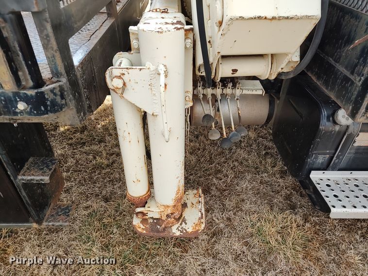 image for item JO9694 1995 Freightliner FL70  crane truck