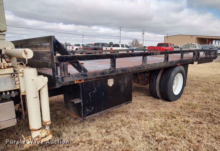 image for item JO9694 1995 Freightliner FL70  crane truck